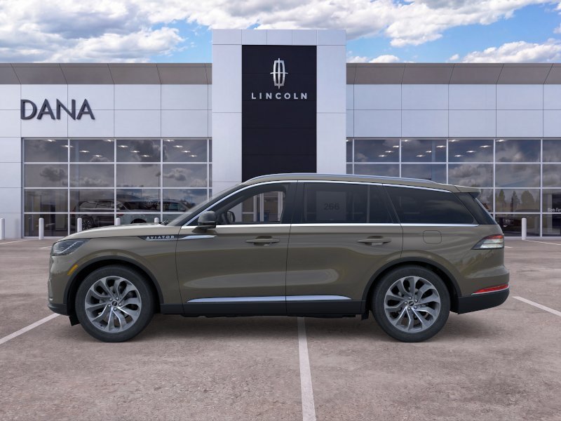 New 2026 Lincoln Aviator Reserve w/ Illumination Package AWD/4WD image 3