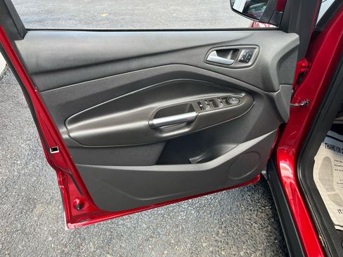 Used 2014 Ford Escape Titanium AWD/4WD image 27