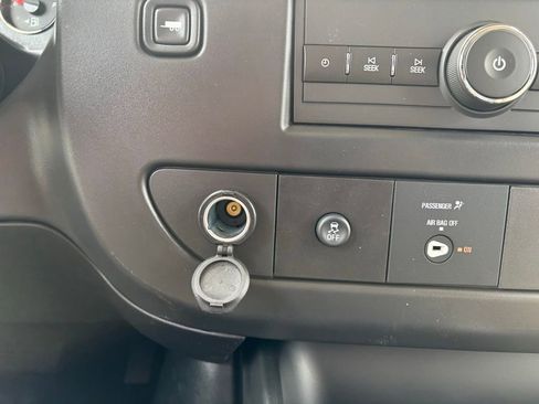 New 2026 Chevrolet Express 2500 image 25