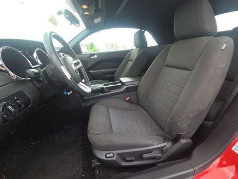 Used 2006 Ford Mustang GT image 25