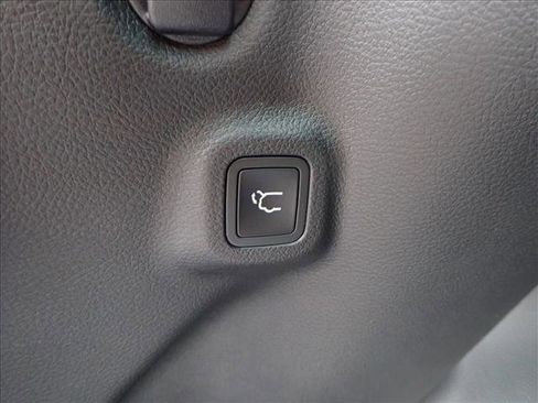 New 2026 Jeep Compass Trailhawk w/ Sun, Sound & Navigation Group image 9