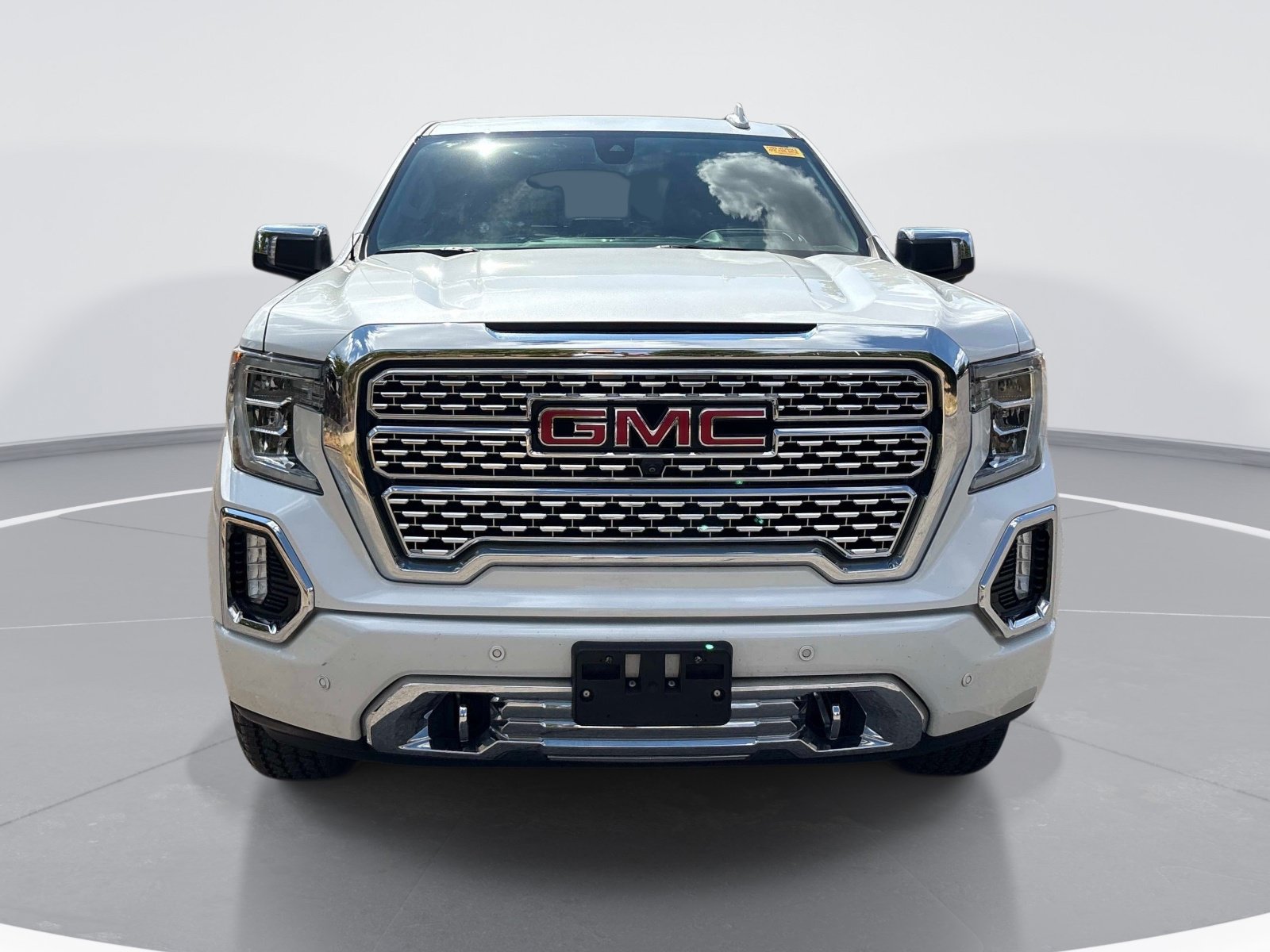 Used 2020 GMC Sierra 1500 Denali w/ Technology Package AWD/4WD image 2