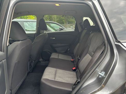Used 2025 Nissan Rogue SV AWD/4WD image 28