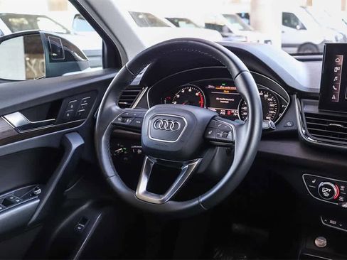 Used 2022 Audi Q5 2.0T Premium w/ Convenience Package image 16