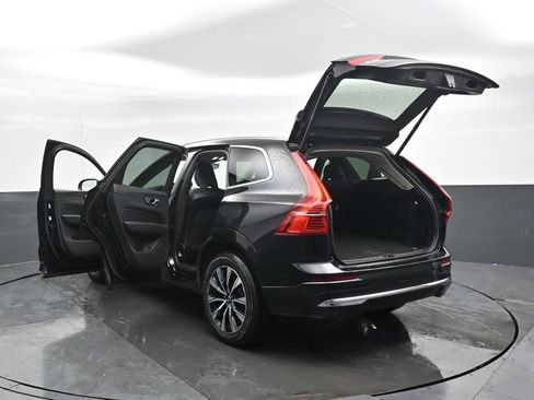 Used 2023 Volvo XC60 B5 Plus image 53