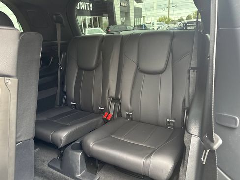 Used 2023 Mercedes-Benz GLB 250 4MATIC image 37
