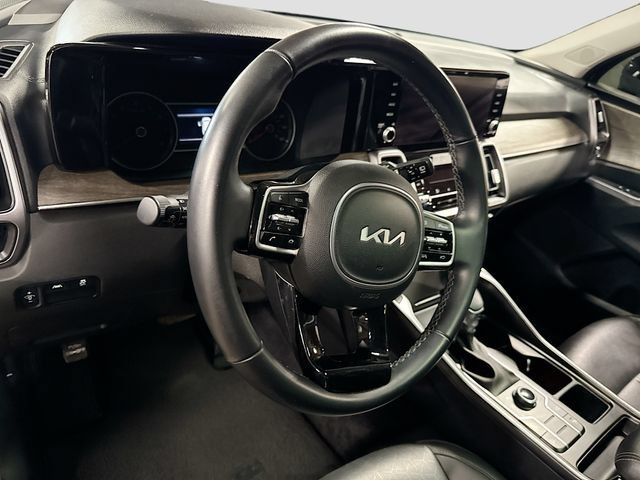 Used 2023 Kia Sorento S w/ Panoramic Sunroof Package AWD/4WD image 9