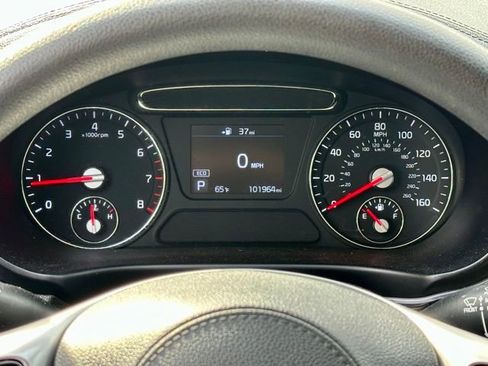 Used 2020 Kia Sorento LX image 33