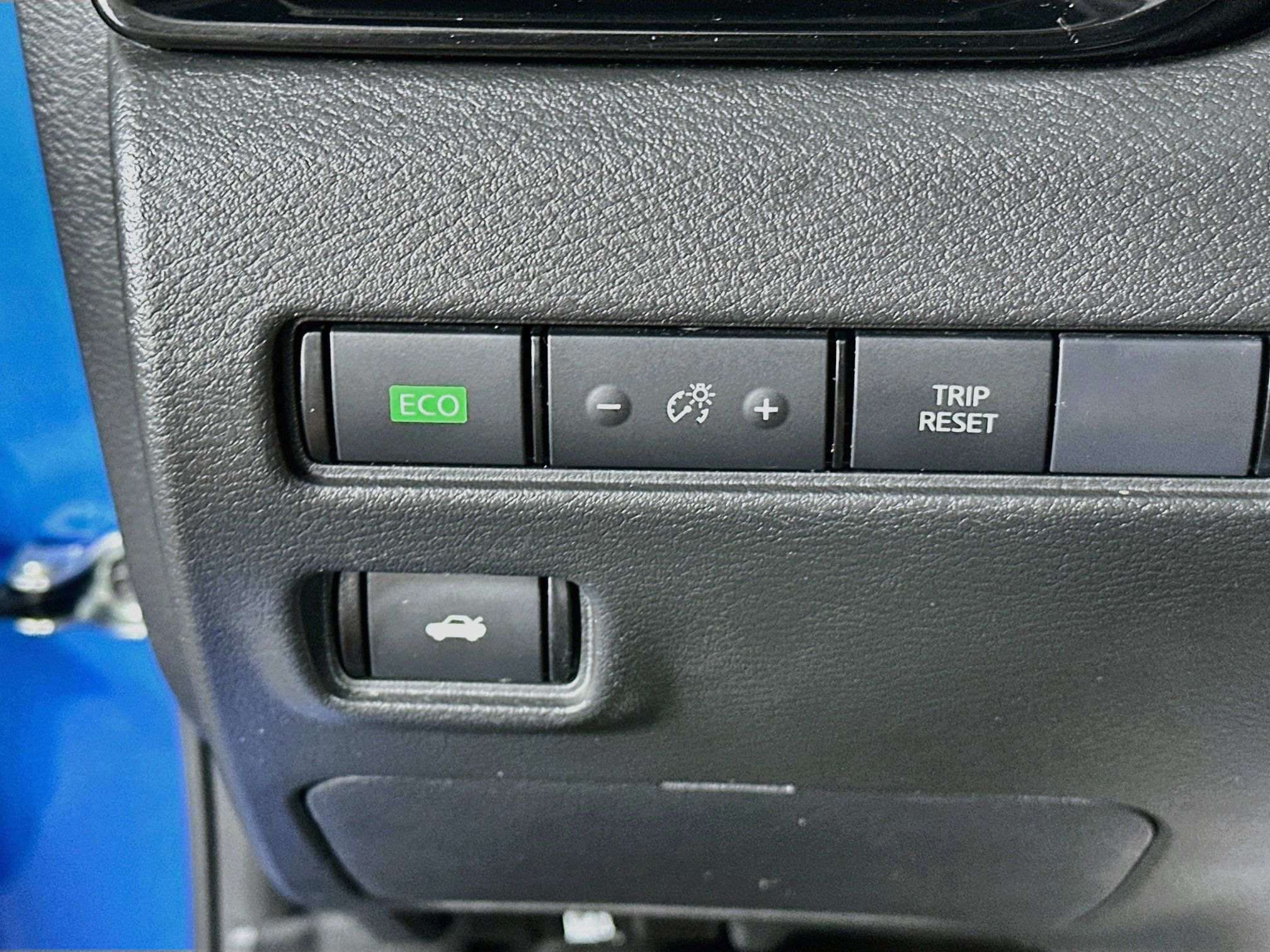 Used 2025 Nissan Sentra SV w/ All-Weather Package FWD image 17