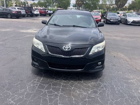 Used 2010 Toyota Camry SE FWD image 5