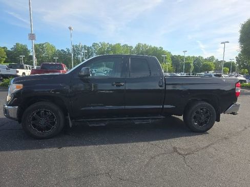 Used 2016 Toyota Tundra SR5 AWD/4WD image 7