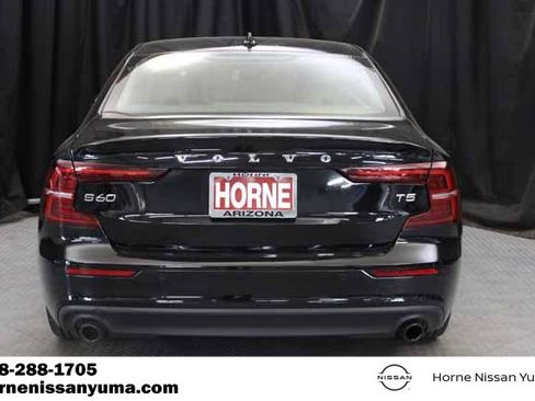 Used 2019 Volvo S60 T5 Momentum w/ Premium Package image 14