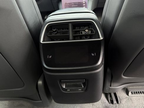 Used 2024 Lucid Air Touring image 39