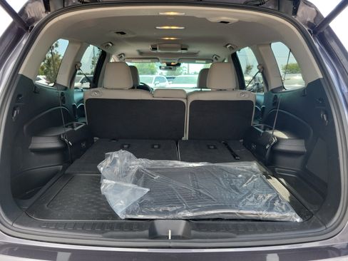 Used 2019 Honda Pilot Touring image 11