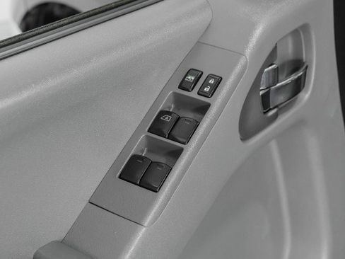 Used 2008 Nissan Frontier SE w/ SE Value Truck Pkg image 37