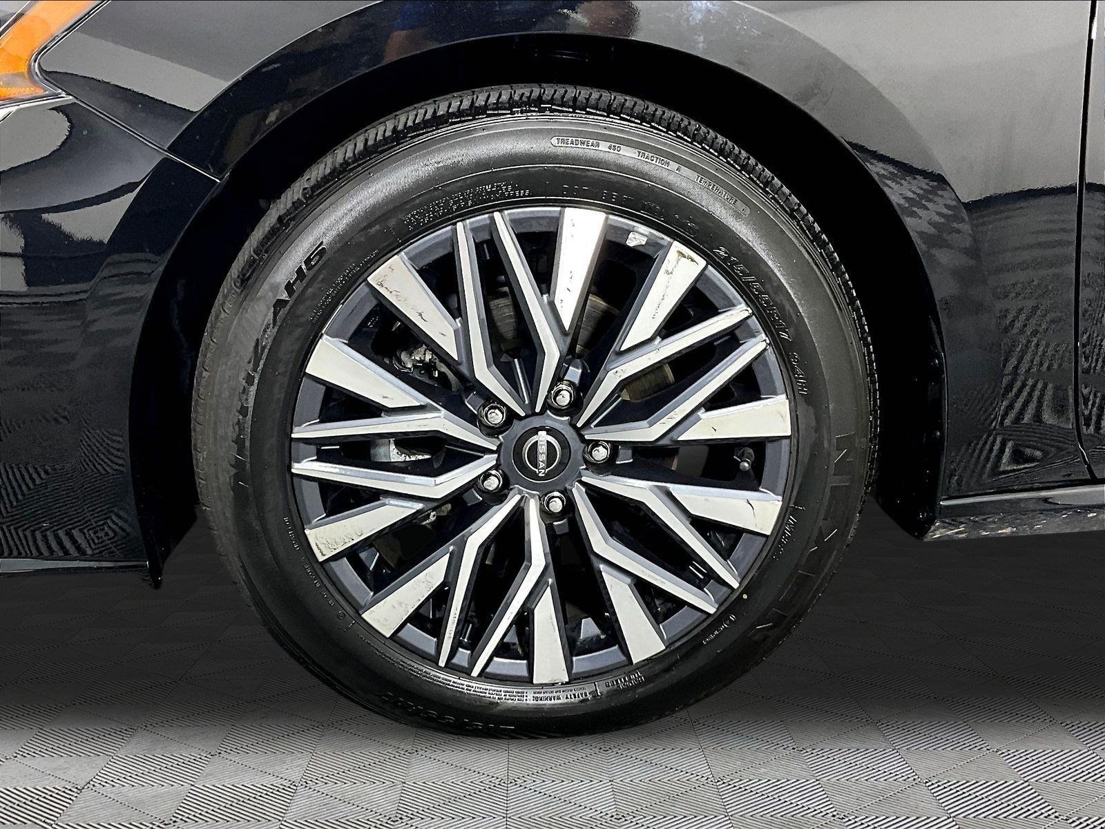 Certified 2025 Nissan Altima 2.5 SV FWD image 32