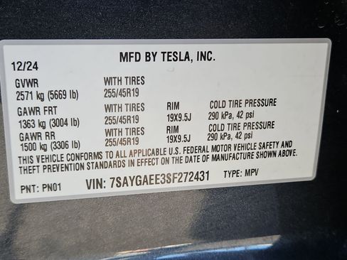 Used 2025 Tesla Model Y Long Range image 38