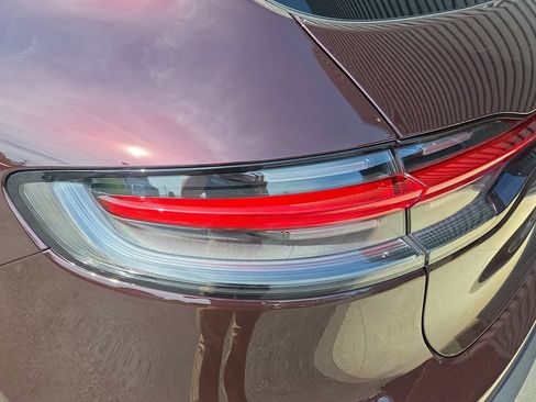 Certified 2026 Porsche Macan AWD/4WD image 26