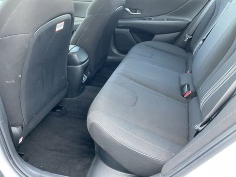 Used 2025 Hyundai Elantra Blue image 17