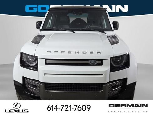 Used 2022 Land Rover Defender 110 X-Dynamic SE image 3