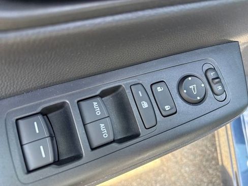 Used 2024 Honda CR-V EX image 5