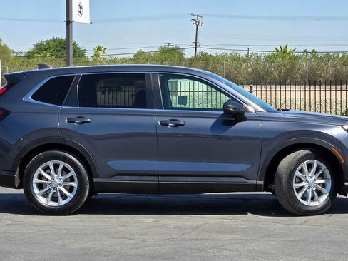 Used 2025 Honda CR-V EX-L image 3