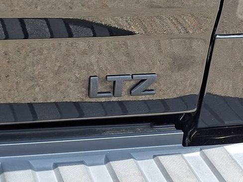 Used 2018 Chevrolet Silverado 1500 LTZ Z71 w/ LTZ Plus Package AWD/4WD image 33