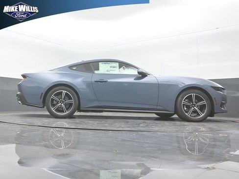 Used 2025 Ford Mustang Coupe image 24