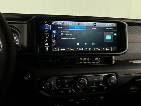 Certified 2024 Jeep Gladiator Rubicon w/ Technology Group image 19