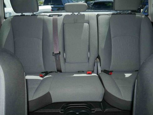 Used 2023 RAM 1500 Classic SLT AWD/4WD image 33