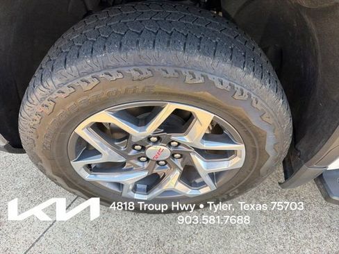 Used 2024 GMC Sierra 1500 SLT w/ SLT Premium Plus Package AWD/4WD image 4