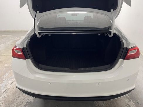 Used 2024 Chevrolet Malibu RS image 6