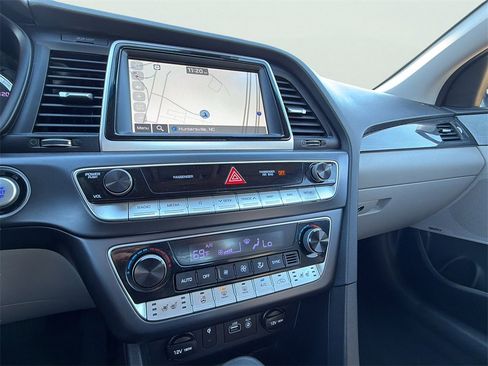 Used 2018 Hyundai Sonata Limited w/ Limited Ultimate Package 03 image 25