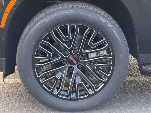 New 2026 GMC Yukon Elevation image 5