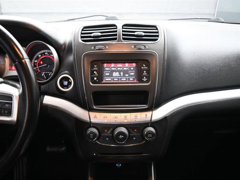 Used 2017 Dodge Journey SE w/ Flexible Seating Group FWD image 13