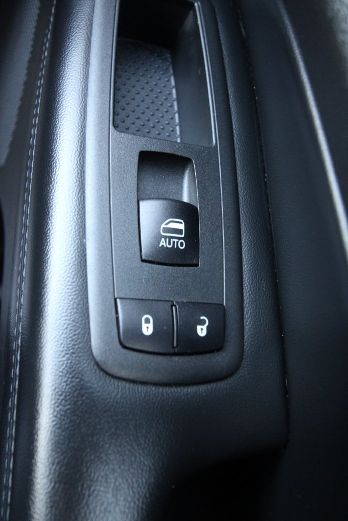 Used 2020 Jeep Grand Cherokee Limited w/ Premium Lighting Group AWD/4WD image 25