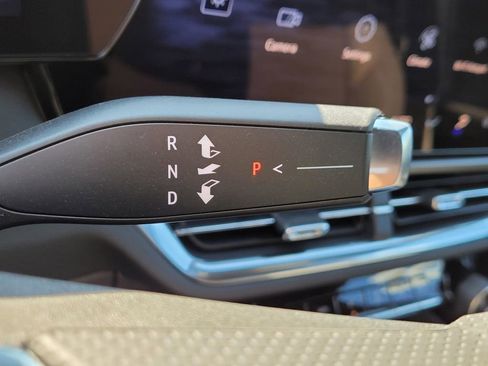 New 2026 Chevrolet Equinox EV LT image 20