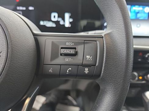 Used 2025 Nissan Kicks SV image 37