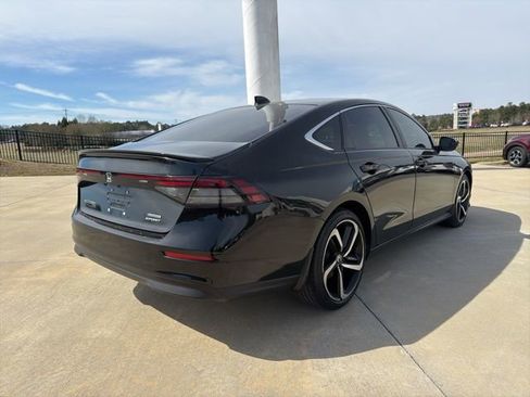 Used 2023 Honda Accord Sport image 4