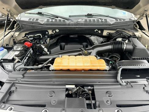 Used 2018 Ford F150 Lariat w/ Equipment Group 502A Luxury AWD/4WD image 42