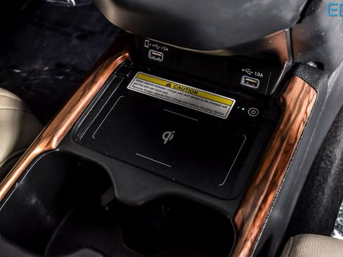 Used 2022 Honda CR-V Touring image 29