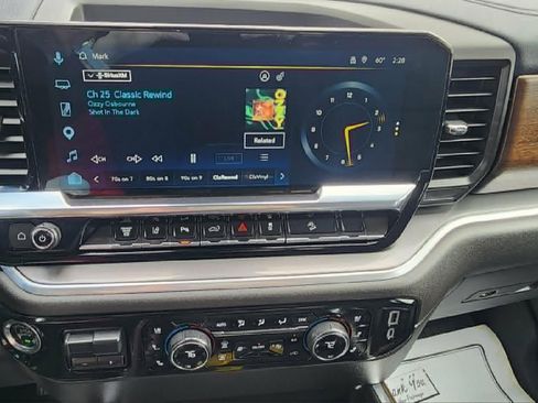 Used 2024 Chevrolet Silverado 2500 High Country w/ High Country Premium Package image 20