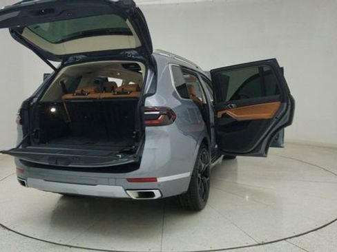 Used 2026 BMW X7 xDrive40i image 76