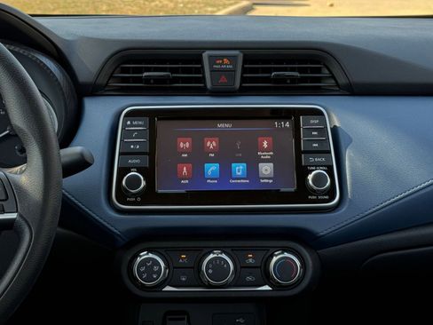 Used 2025 Nissan Versa SV image 17