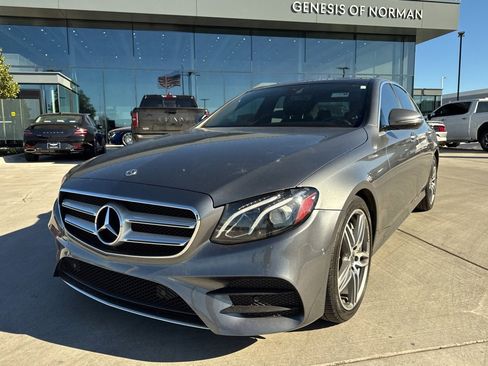Used 2018 Mercedes-Benz E 400 4MATIC Sedan image 1