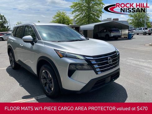 Used 2025 Nissan Rogue SV FWD image 1