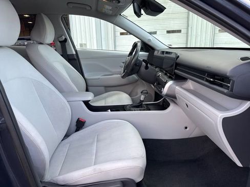 Used 2024 Hyundai Kona SEL image 12