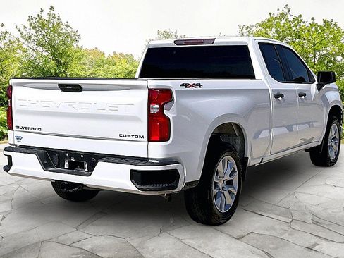 Used 2022 Chevrolet Silverado 1500 Custom image 6