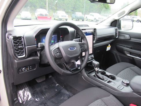 New 2025 Ford Ranger XLT w/ Equipment Group 301A High AWD/4WD image 19