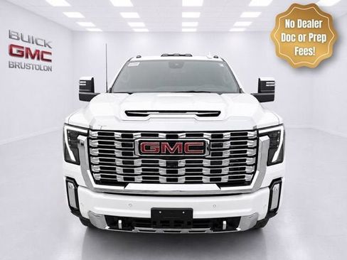New 2026 GMC Sierra 2500 Denali w/ Denali Reserve Package AWD/4WD image 3